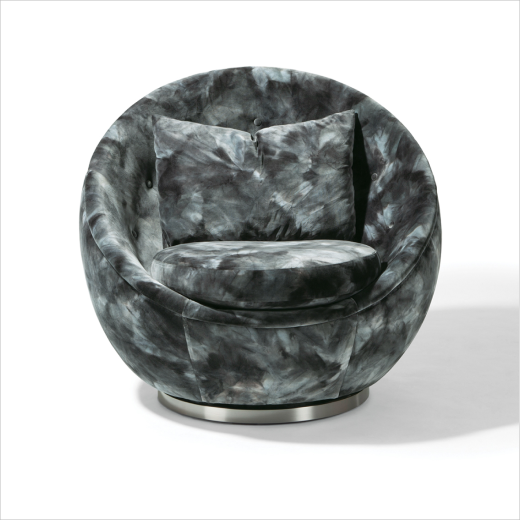 THE GOOD EGG SWIVEL CHAIR